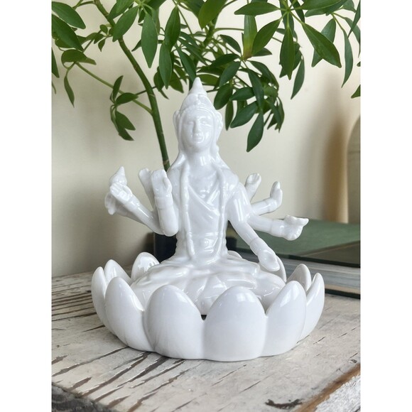Beautiful Goddess Statue White Lotus Ceramic Jewelry Holder 6.5” x 5.5” - Picture 8 of 9